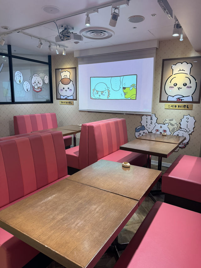 ちいかわの“ファミレス”をコンセプトにしたカフェ🍰 