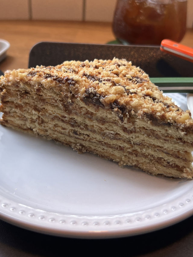 초록초록한 나무 뷰 맛집, 힙한 여름 감성 카페