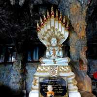 วัดถ้ำเขาเต่า หัวหิน