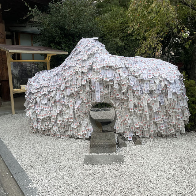 好新奇、好奇怪的「祈願所」