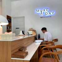 Make a day คาเฟ่ริมทาง มี Pet Zone