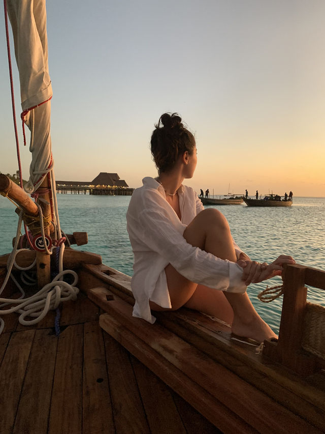 Zanzibar Bliss: Sun, Sea and Sassy Dolphins at Mnemba Island! 