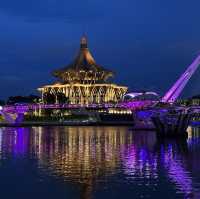 Kuching Adventures: Riverfront Strolls and Seafood Delights!