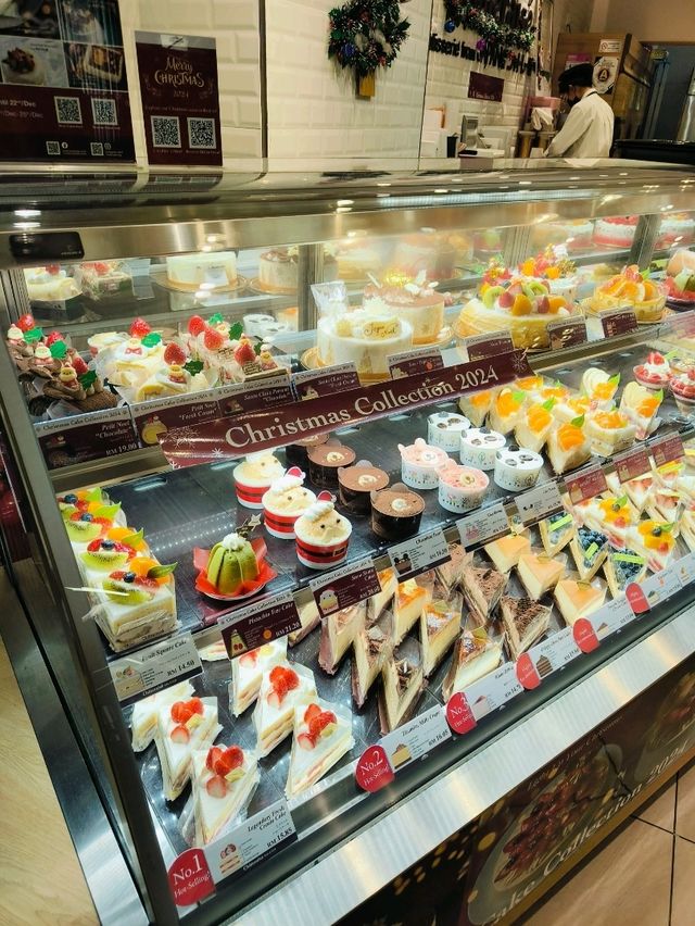 Sweet Local Flavors: Discover Chateraise in Singapore 