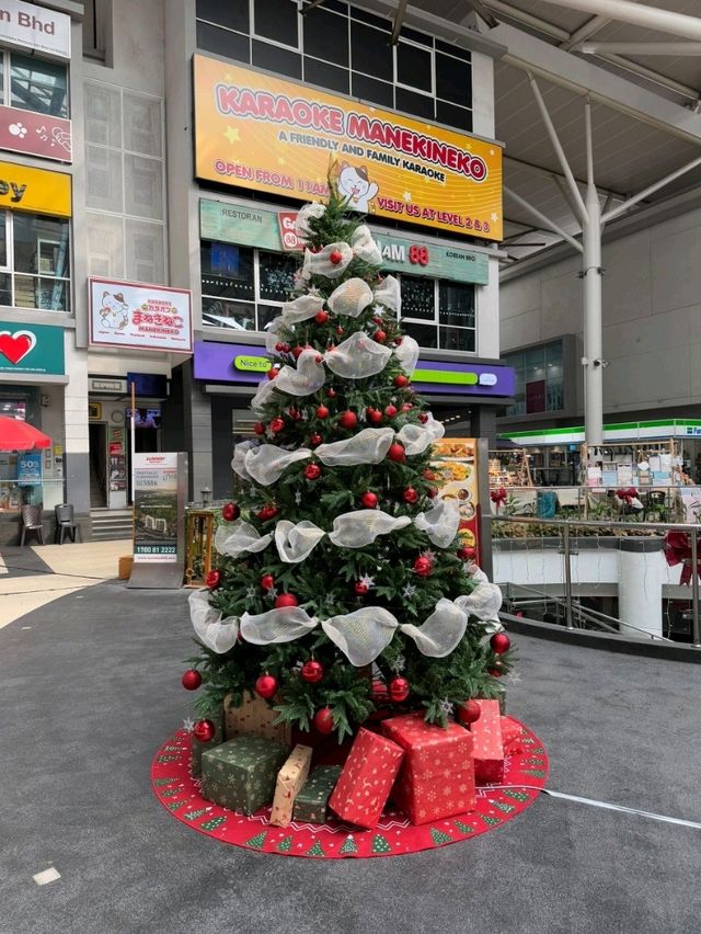 A Festive Solo Trip to Sunway Giza Mall