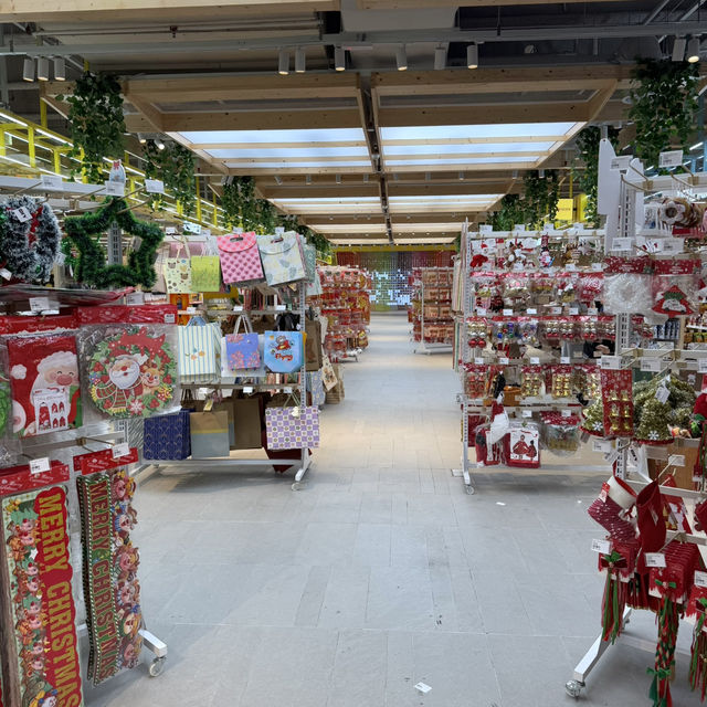 Christmas Spirit Meets DIY Creativity!
