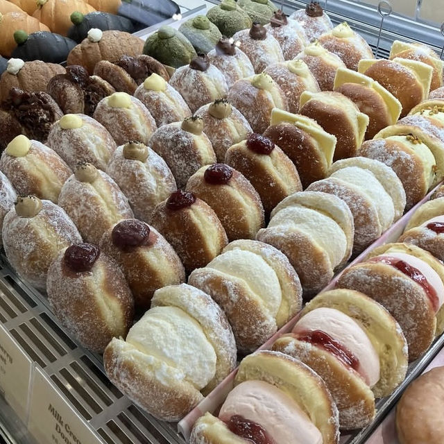 韓国🇰🇷ふわふわであま~いドーナツが大人気のドーナツ屋さん🍩