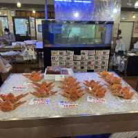 鳥取賀露港魚市場的美食饗宴
