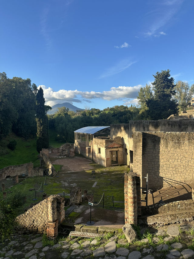 화산재에 덮인 채 멈춰버린 도시, 폼페이 🇮🇹🏛️