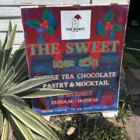 🍰ร้านขนมเค้กลับๆในหมู่บ้าน “The Sweet เดอะ สวีท“