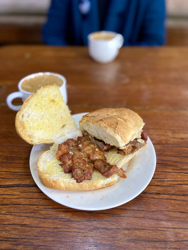 ☕️😍澳門路環隱世高質平價小店｜手打咖啡與豬扒包完美搭配💪🐖