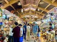 Ben Thanh Market: Trinket Heaven