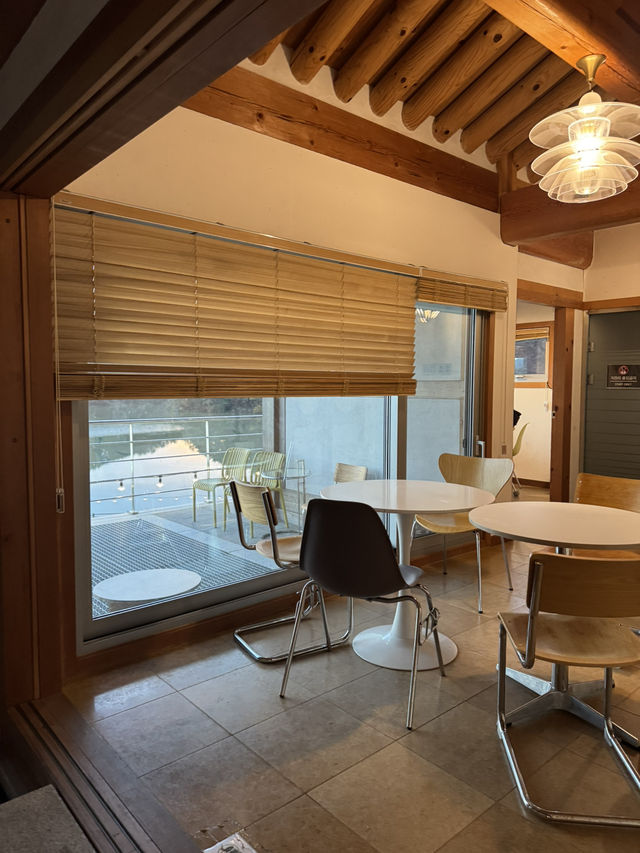 넓고 탁트인 뷰가 멋진 바실라 넓고 탁트인 뷰가 멋진 바실라