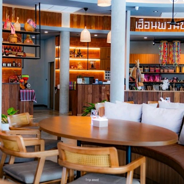 ร้านอาหารไทย-อีสาน คาเฟ ห้องแอร์ ใจกลางเมืองพัทยา
