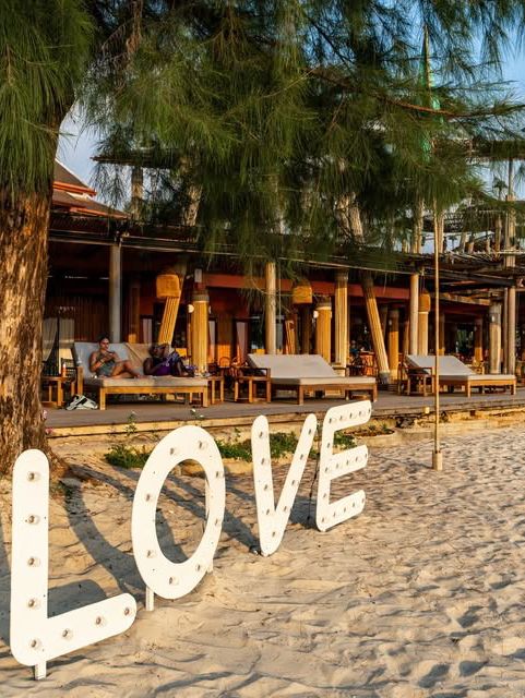 Karkinos Khaolak ร้านอร่อยริมทะเล เขาหลัก จ.พังงา