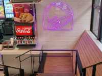  fun BD  dining experience with friends at Taco Bell