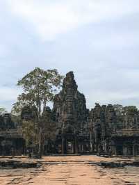 🇰🇭 Bayon: The Temple of Mysterious Stone Faces 🏛 