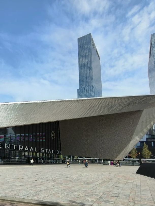 A Striking Architectural Journey Through Rotterdam 