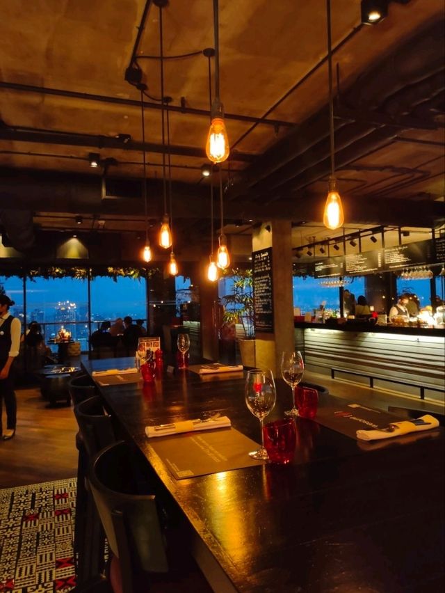 【バンコク】Scarlett Wine Bar & Restaurant