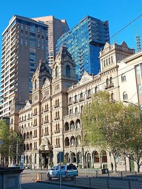 Day in Melbourne: History, Architecture, and Blooms
