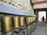 內地旅遊｜拉薩必遊：在色拉寺觀賞一場辯經