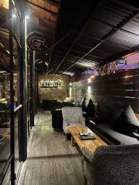 【バリ島 インドネシア】シグネチャーカクテルも美味しいBAR🍸