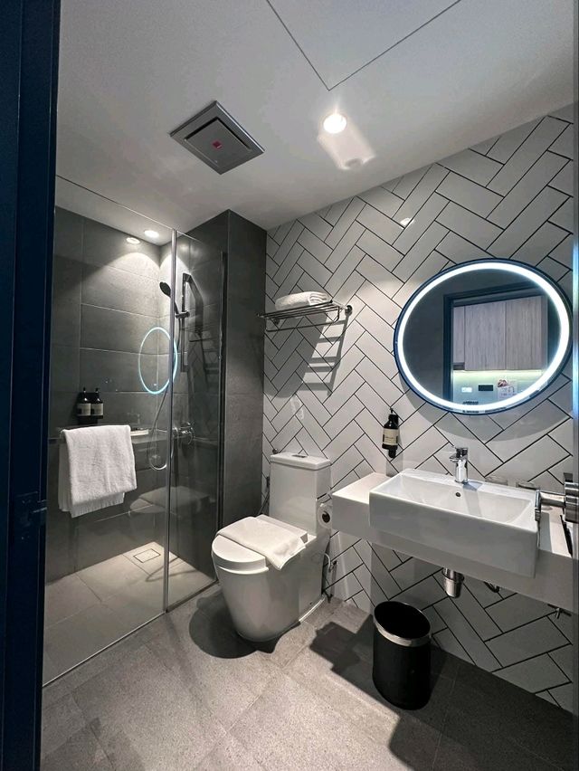 "Citadines Waterfront Kota Kinabalu-The Waterfront Heaven with Seabreeze Escape" 