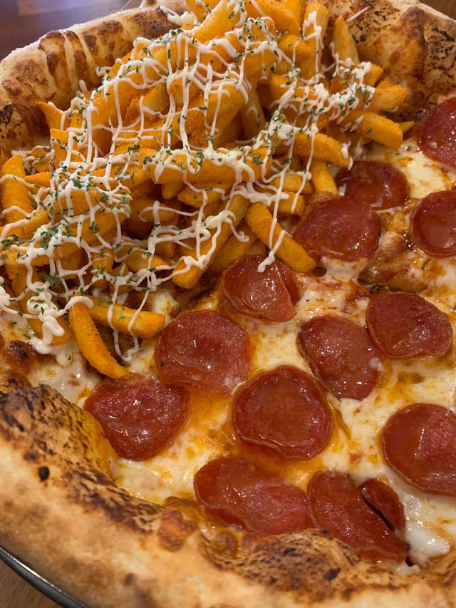 🇰🇷Myeongdong Pizza🇰🇷An absolute Eat in Seoul!!