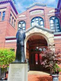 April at the Smithsonian: History in Bloom
