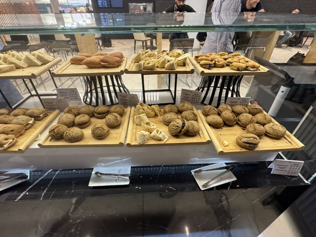 【スペイン バルセロナ】バルセロナ空港T1 Sala VIP Miro