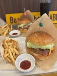【福岡グルメ】自家製バーベキューソースが美味しい！ボリューム満点のハンバーガー🍔
