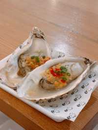主打夜市風味串燒的「小野人」