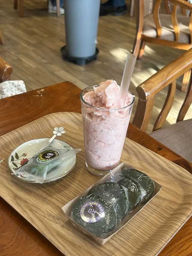 🍵 전통과 현대가 어우러진 힐링 공간, 모시로