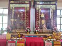 สักการะหลวงพ่อโตพระพุทธรูปศักดิ์สิทธิ์เมืองแปดริ้ว