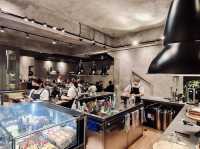 Great desserts, cool vibe in KK