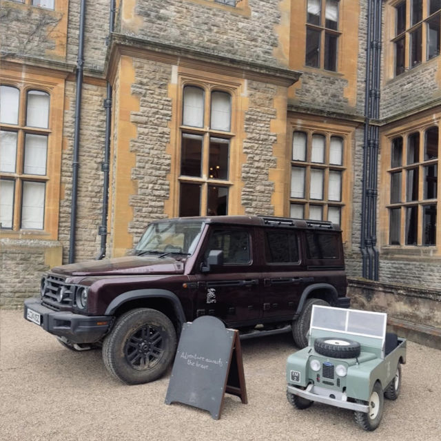 UK Getaway | My Boyfriend Always Finds the Coolest Places for Dates! 😎🇬🇧