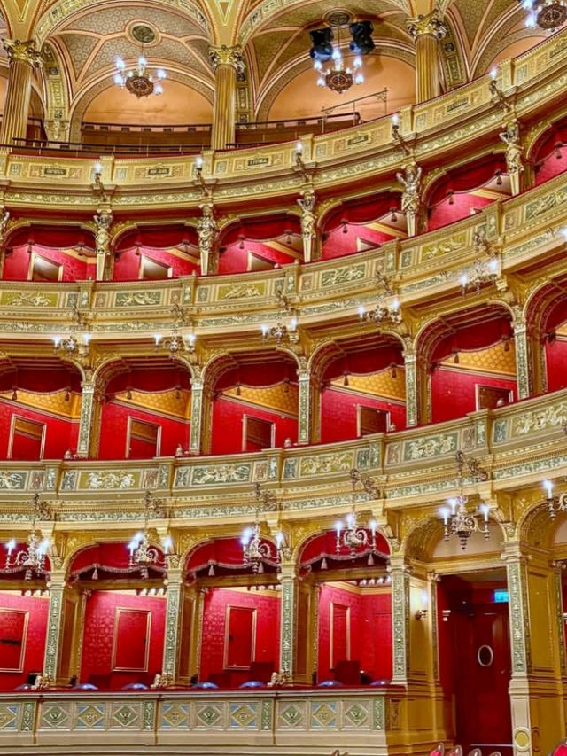 💸✨ Budget Europe Trip: Discover Budapest Without Breaking the Bank! ✨💸