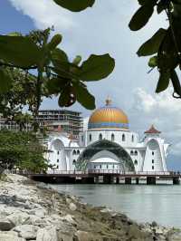 A Serene & Scenic Visit – Malacca Straits Mosque