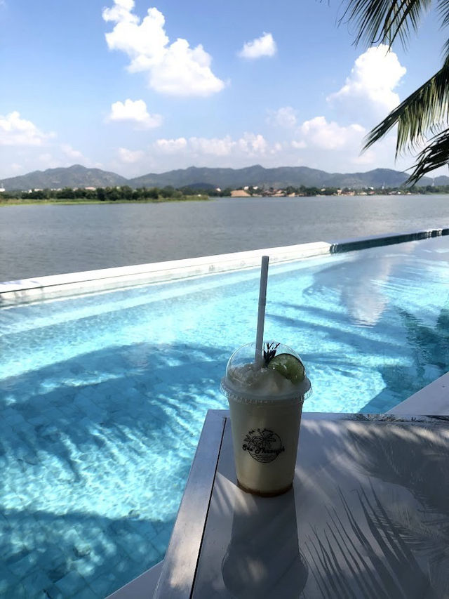 Z2 Cafe : คาเฟ่ติดแม่น้ำแม่กลอง จ.กาญจนบุรี