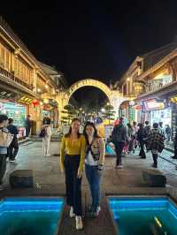 "Meet Yourself in Dali: Where Mountains Reflect in the Heart of Erhai"