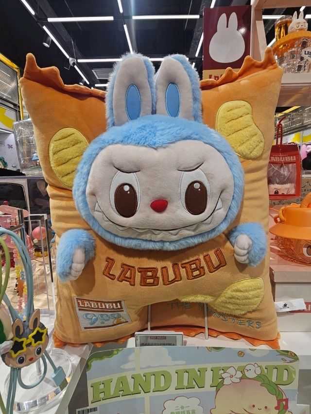 全城熱搶labubu