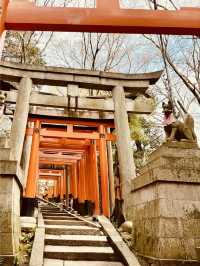 ⛩️✨ Fushimi Inari Taisha: Kyoto’s Iconic Thousand Torii Gates