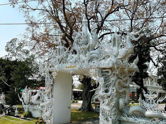 บ้านด่าน วิหารหลวงพ่อทอง