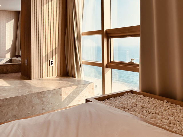 UH Suite the Haeundae: A Stellar Stay with Superb Views