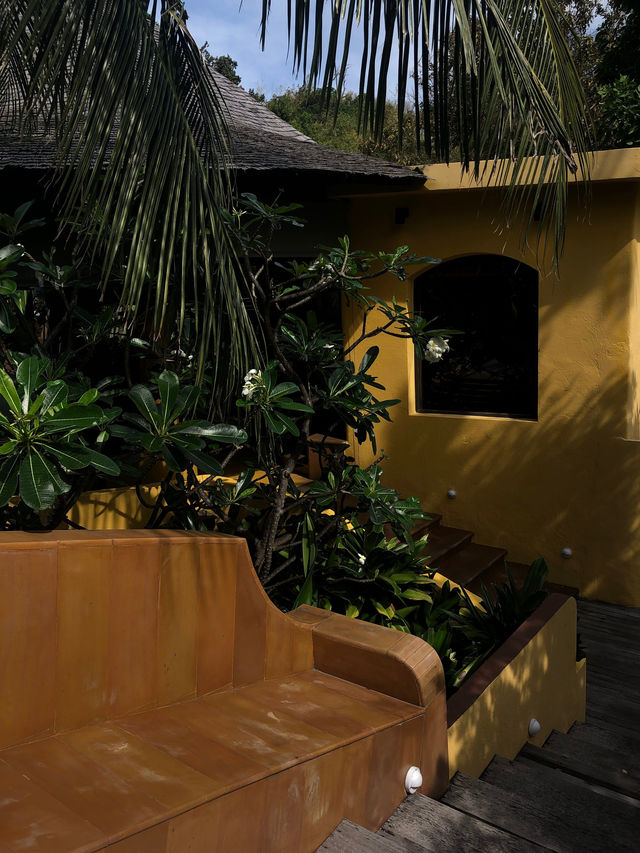 PARADEE RESORT 