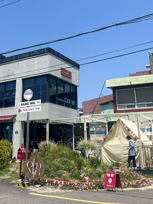 Surfing in Gijang