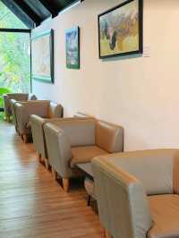 Muguet de Café & Art Space เป็นคาเฟ่และพื้นที่ศิลป