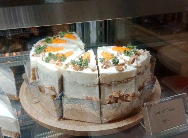 นัท-พบ คอฟฟี่ แอนด์มอร์