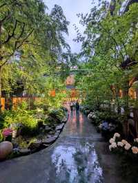 京都 | 新風館，在鬧區中邊逛街邊賞花