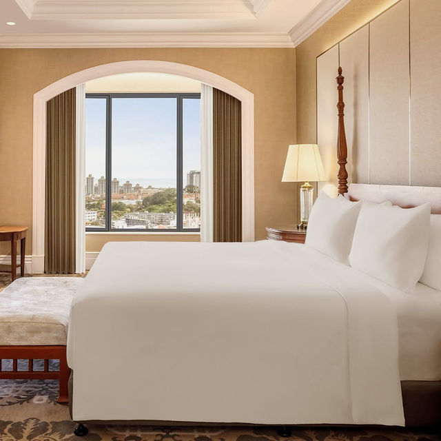 A Sophisticated Stay Rooted in Warm Tradition A Sophisticated Stay Rooted in Warm Tradition